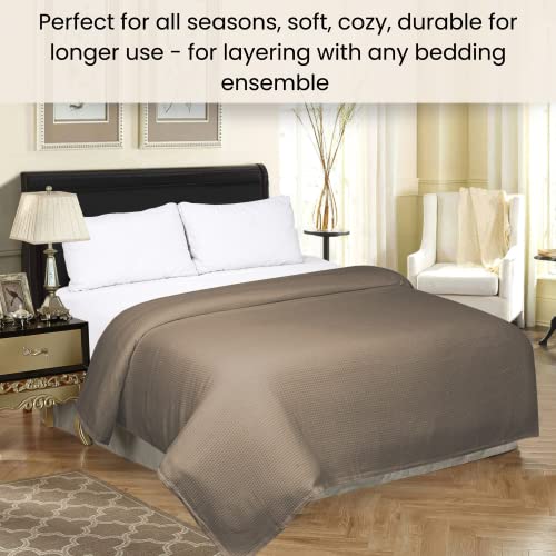 Cotton Clinic Waffle Bed Blanket 100% Cotton - All Season Blanket - Soft Breathable Lightweight - Perfect Blanket Layer for Couch Bed Sofa - Cozy Warm Queen Size Bed Blanket White