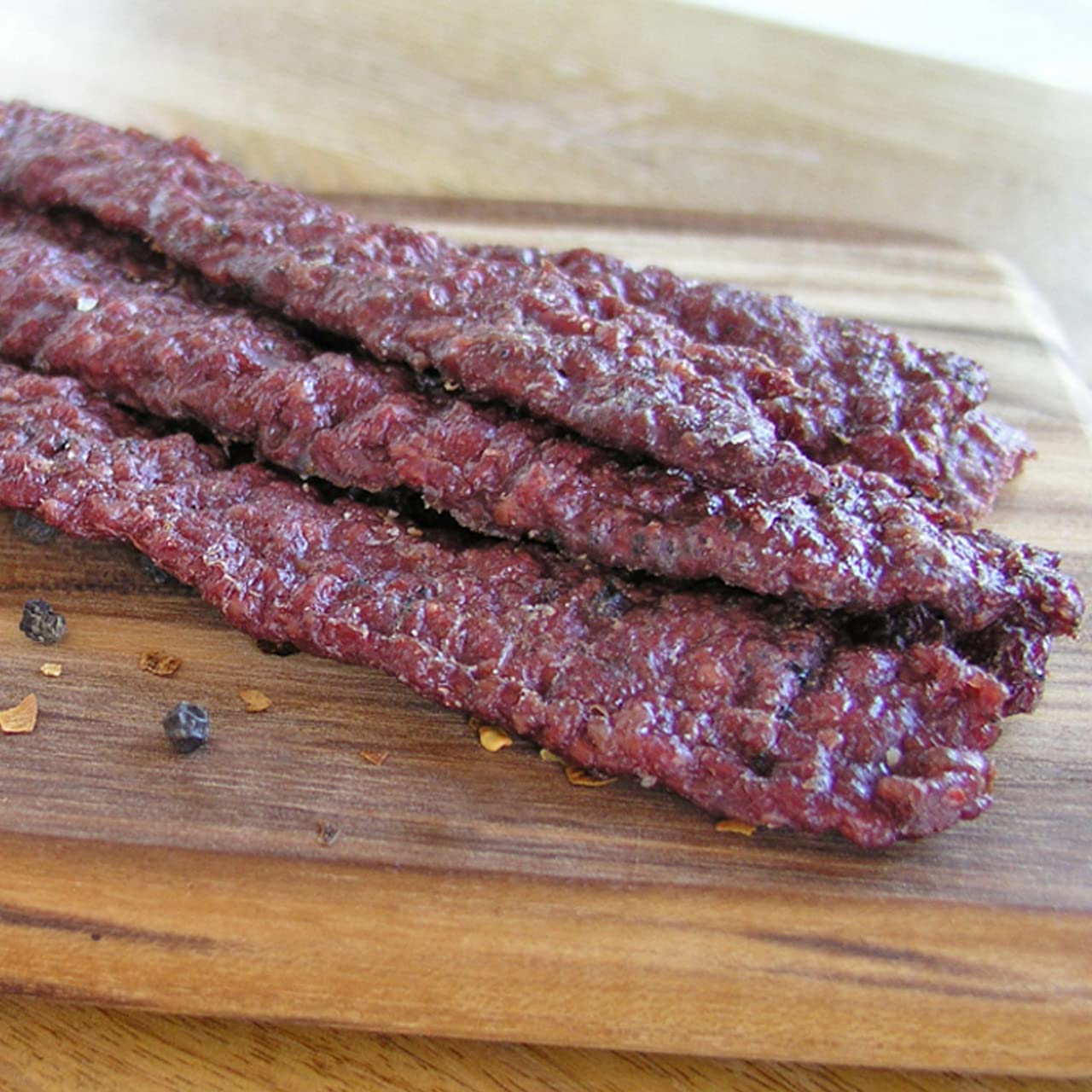 Hi Mountain Jerky Seasoning and Cure Kit - PEPPER BLEND. Create Delicious & Flavorful Jerky at Home (1 Box)